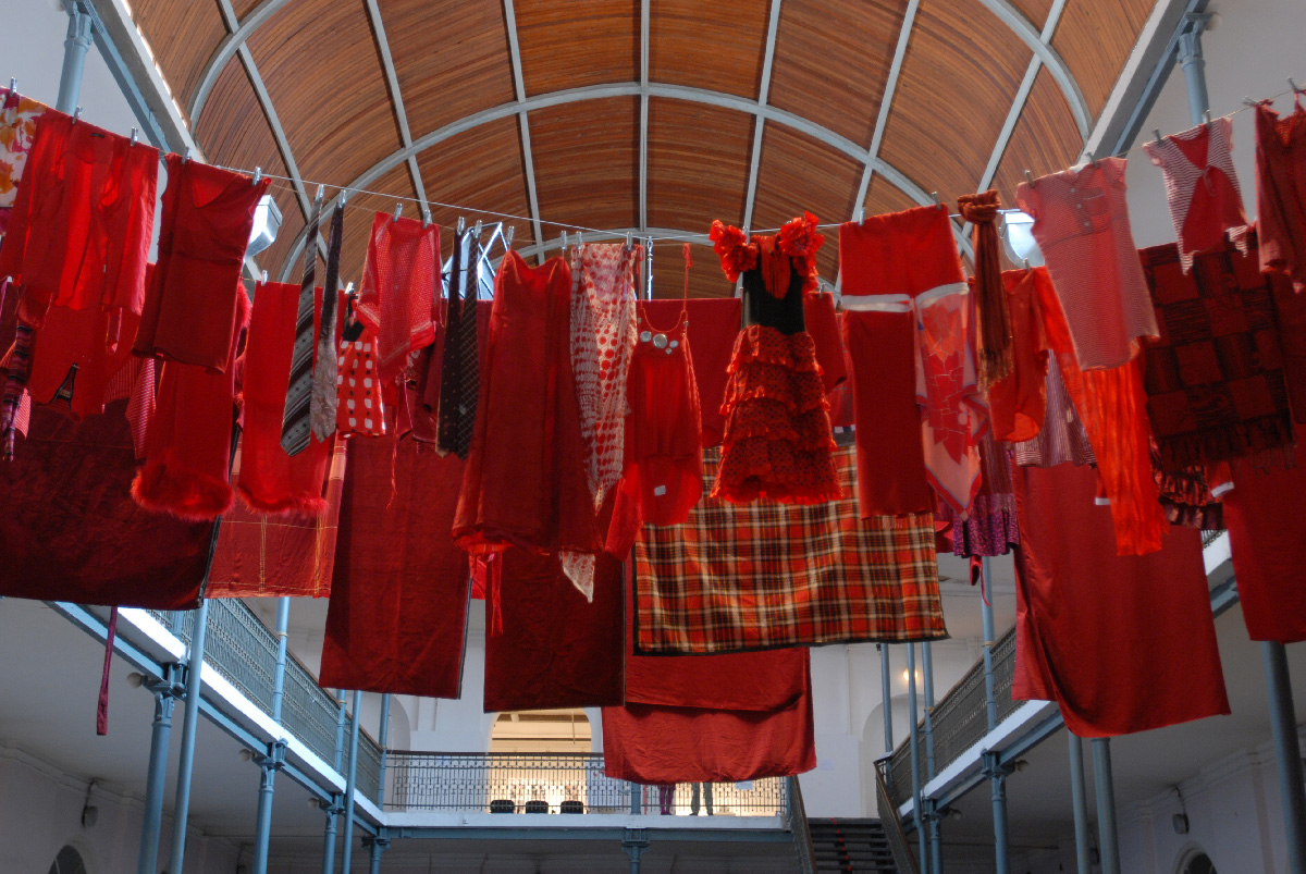 Who refines me a color